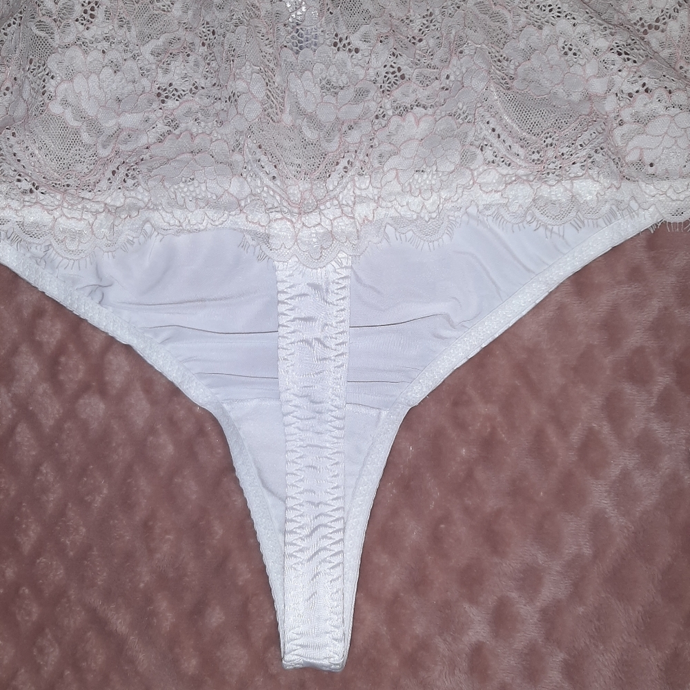 NWOT 🎀 Cacique Sexy Playsuit - Picture 7 of 11